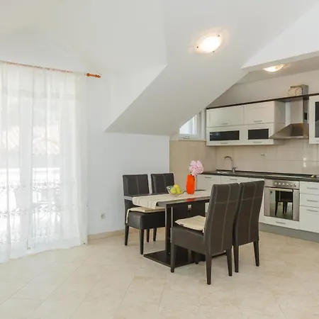 House Sanda * Mirce
